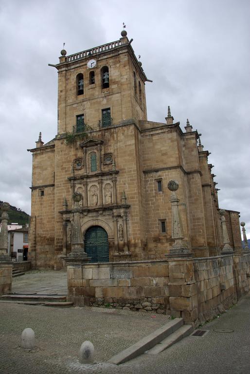 Alojamento Rural De Colmeais Luaran gambar